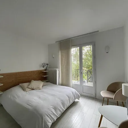 Half Independent House Terrace Paris-disney Apartment *